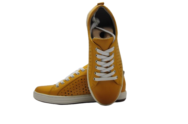 Sora – Women's Perforated Amber Sneakers